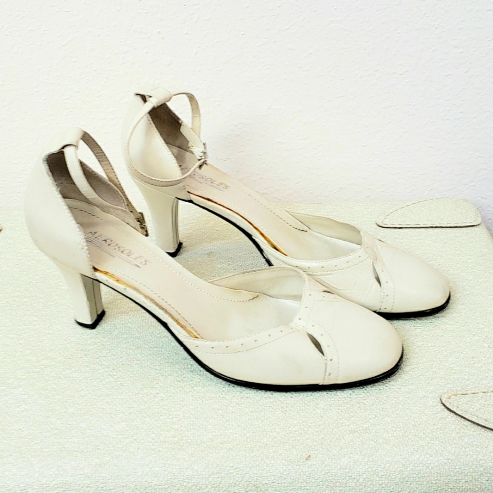 Women's shoes